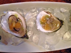 restaurant gus best oysters montreal © Will Travel for Food - Will
