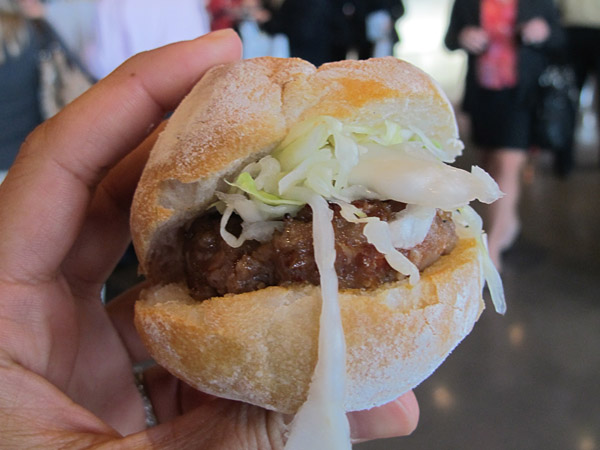 from the streets to the stars: burger battle © Will Travel for Food